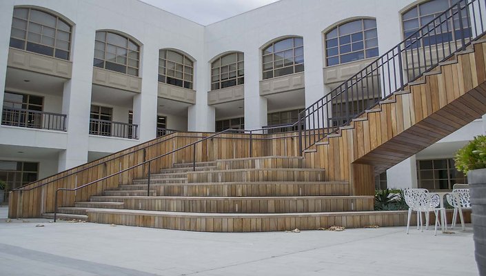 The-Park-Calabasas-Main-Building-Courtyard-033