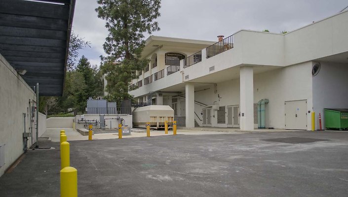The-Park-Calabasas-Loading-Dock-006