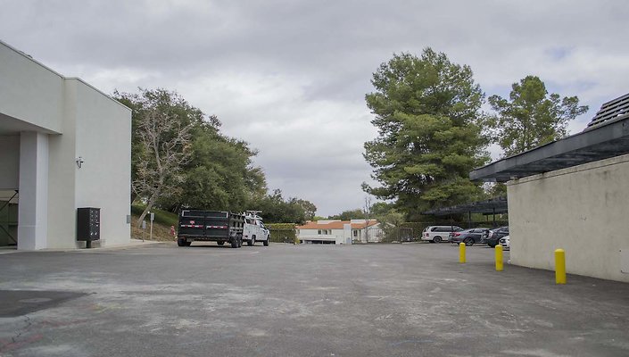 The-Park-Calabasas-Loading-Dock-003