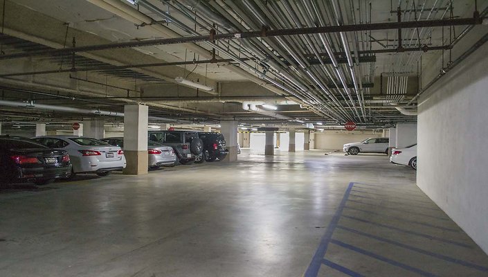 The-Park-Calabasas-Main-Building-Tenant-Parking-004