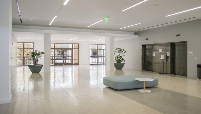 The-Park-Calabasas-Main-Building-Lobby-028