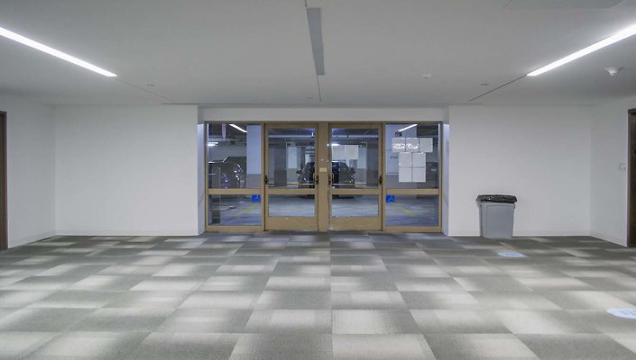 The-Park-Calabasas-Main-Building-Tenant-Parking-008