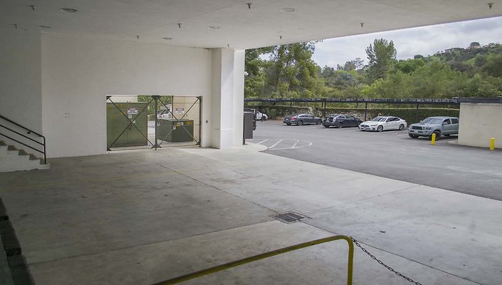 The-Park-Calabasas-Loading-Dock-019