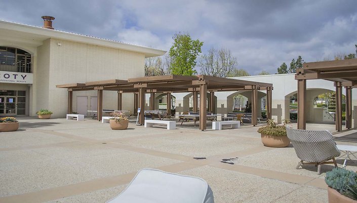 The-Park-Calabasas-Main-Building-Terrace-005
