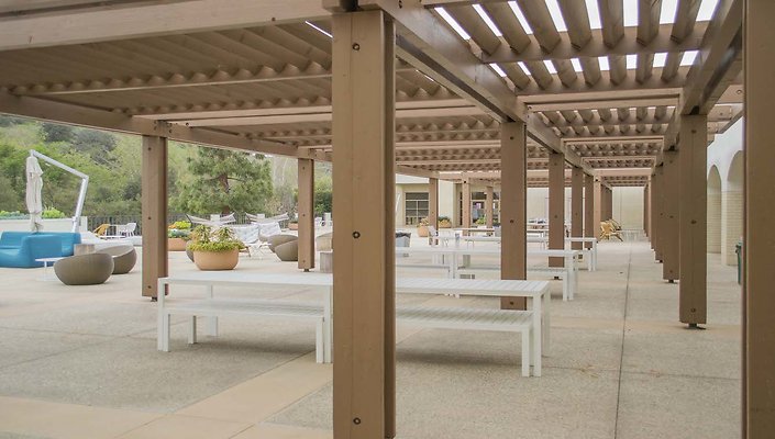 The-Park-Calabasas-Main-Building-Terrace-Pergulas-011