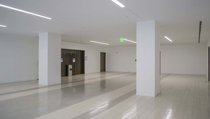 The-Park-Calabasas-Main-Building-VIP-Parking-020