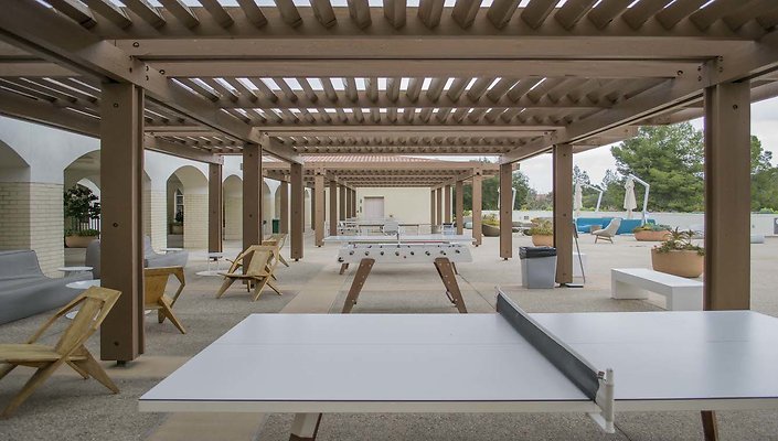 The-Park-Calabasas-Main-Building-Terrace-Pergulas-001