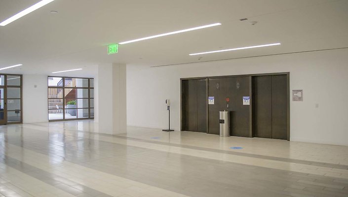 The-Park-Calabasas-Main-Building-VIP-Parking-015
