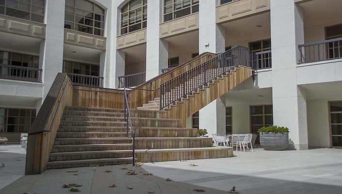 The-Park-Calabasas-Main-Building-Courtyard-027
