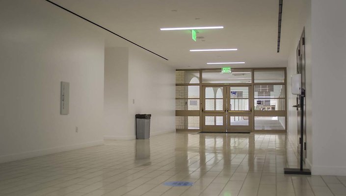 The-Park-Calabasas-1st-Floor-East-Corridor-003