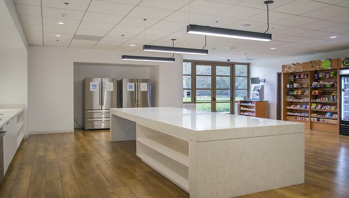 The-Park-Calabasas-Main-Building-Market-007