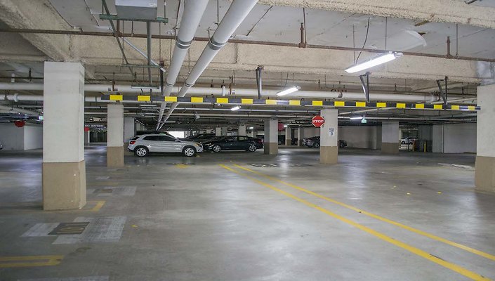 The-Park-Calabasas-Main-Building-Tenant-Parking-002