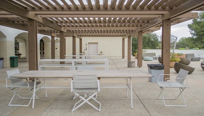 The-Park-Calabasas-Main-Building-Terrace-Pergulas-006