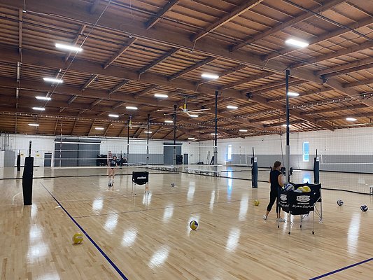 City Gym Basketball Volleyball - 3