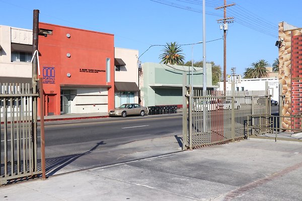 3871Western laundromat - 096