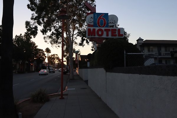 Glendale Motel6  - 4 of 5