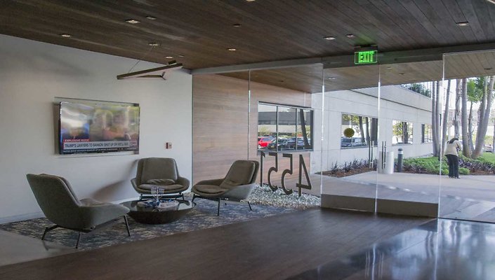 Marina-Park-4551-Glenco-Ave-Lobby-002