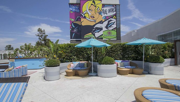 Sofitel-LA-at-Beverly-Hills-Pool-Deck-002
