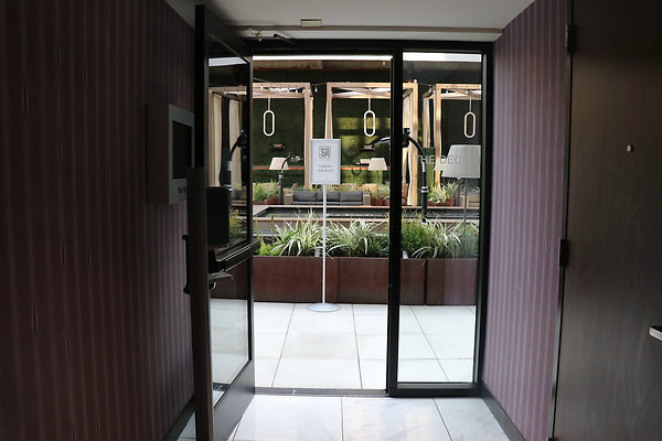 R Sheraton - 76 of 131