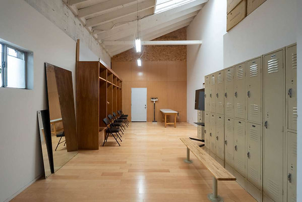 12999 locker 1