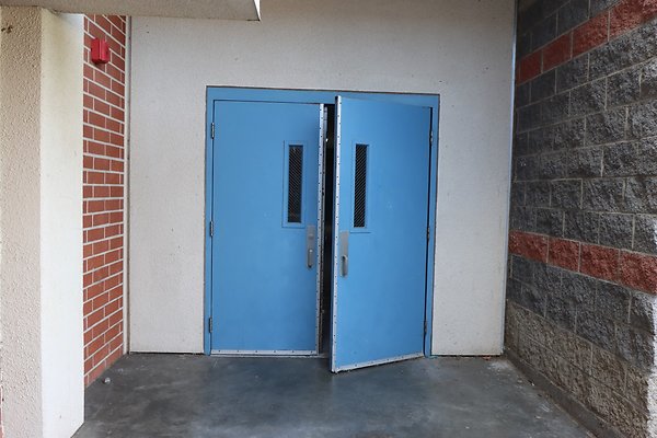 MalibuHigh UpperBball Hallways