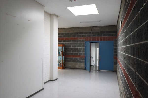 MalibuHigh UpperBball Hallways - 13 of 34