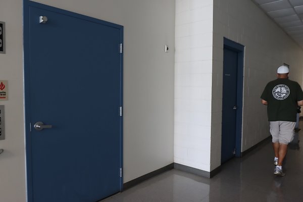 MalibuHigh UpperBball Hallways - 27 of 34