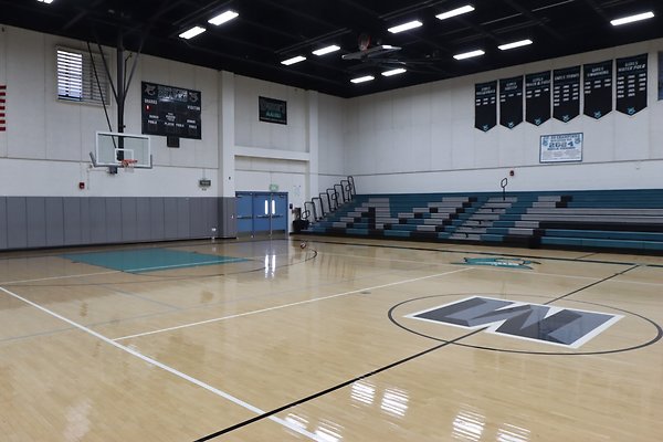 MalibuHigh LowerBBallCourt Int - 8 of 38