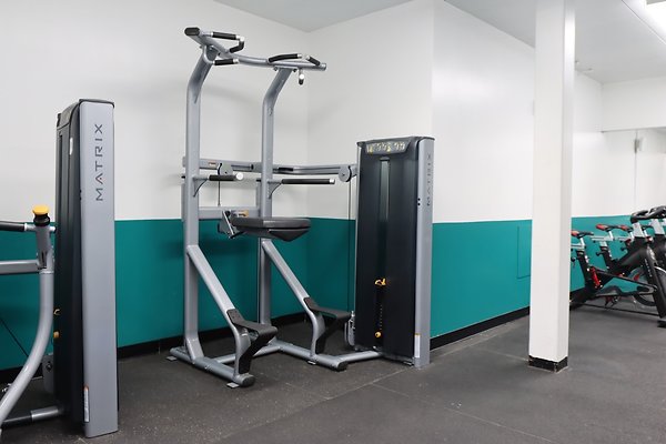 MalibiHigh WeightRoom 2 - 21 of 29