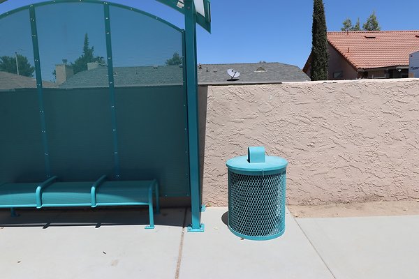 Adelanto Chamberlaine BusStop - 5 of 40
