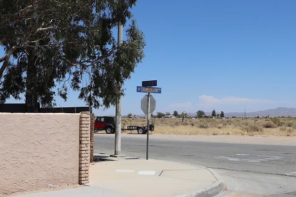 Adelanto Chamberlaine BusStop - 38 of 40