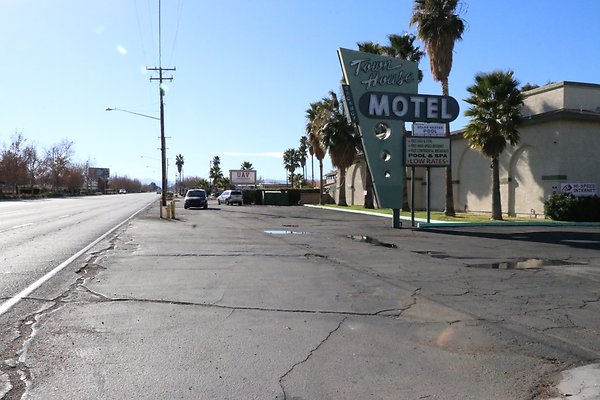 TownHouseMotel - 08