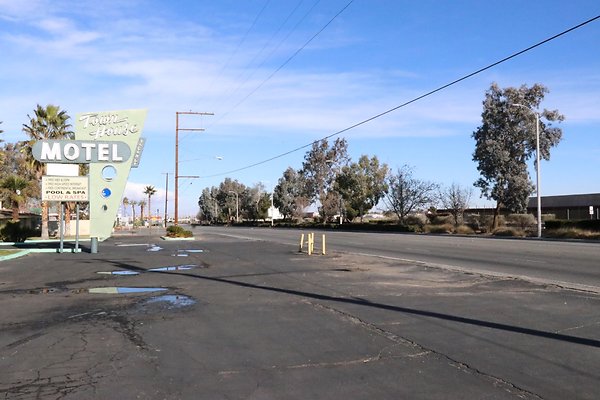 TownHouseMotel - 02