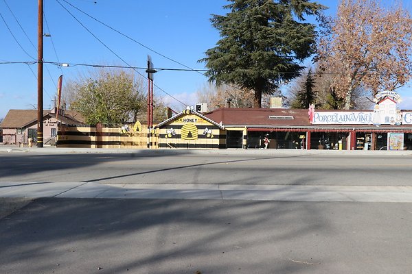 CharlieBrown restaurant - 34