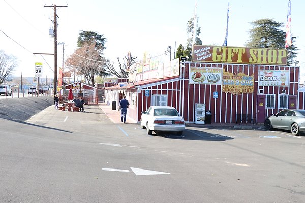 CharlieBrown restaurant