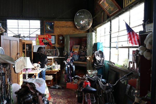AntiqueBarn