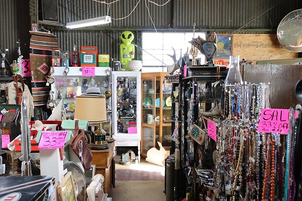 AntiqueBarn - 04