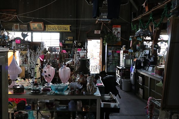 AntiqueBarn - 24