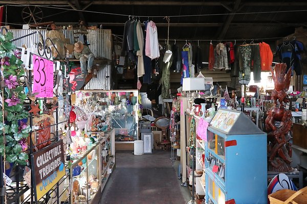 AntiqueBarn - 25