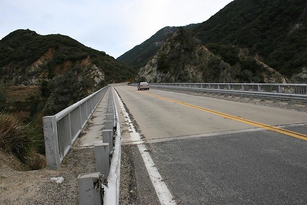 BigTujungaNarrowsBridge