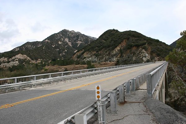 big tujunga bridge 8 - AppleMark