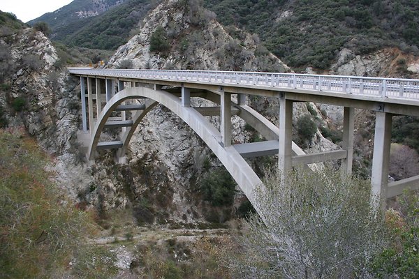 big tujunga bridge 1 - AppleMark