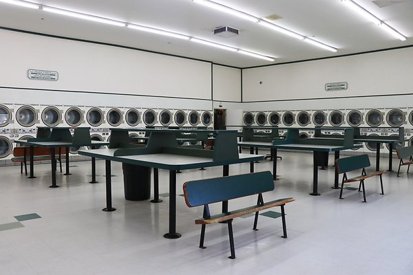 3871Western laundromat - 003