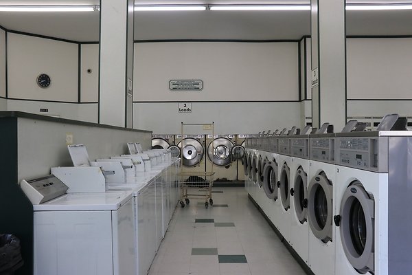 3871Western laundromat - 029