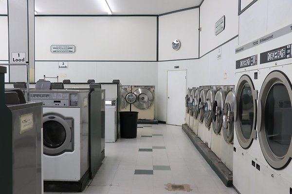 3871Western laundromat - 019
