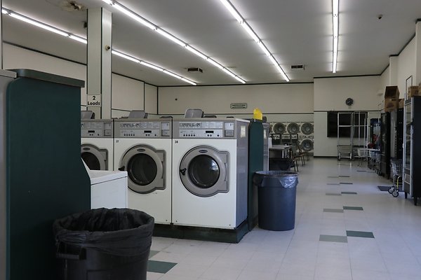 3871Western laundromat - 028