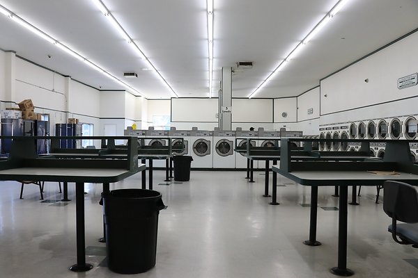 3871Western laundromat - 013