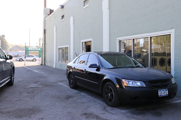 3871Western laundromat - 047