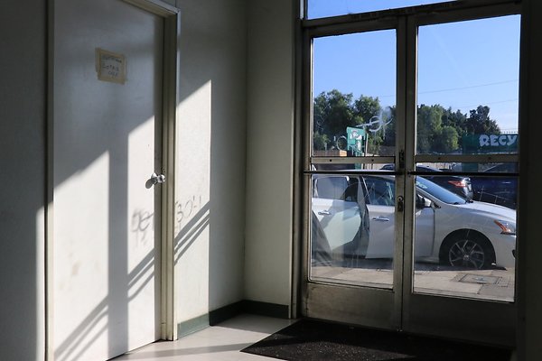 3871Western laundromat - 023