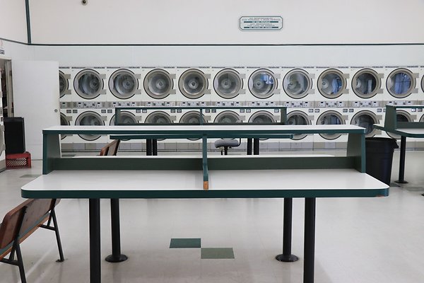 3871Western laundromat - 017